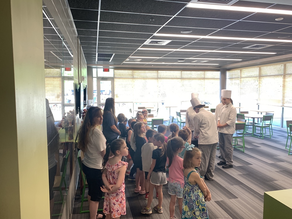 Margaret Chase Smith Kindergarteners take field trip to SRTC