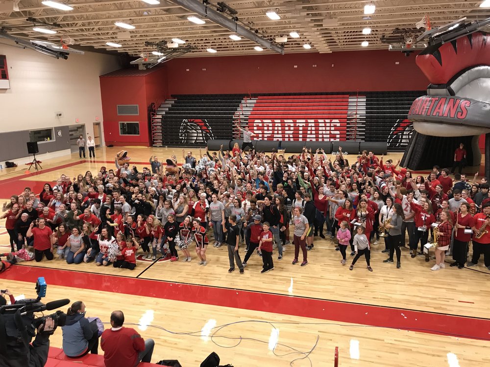 Students rally for the School Spirit Challenge